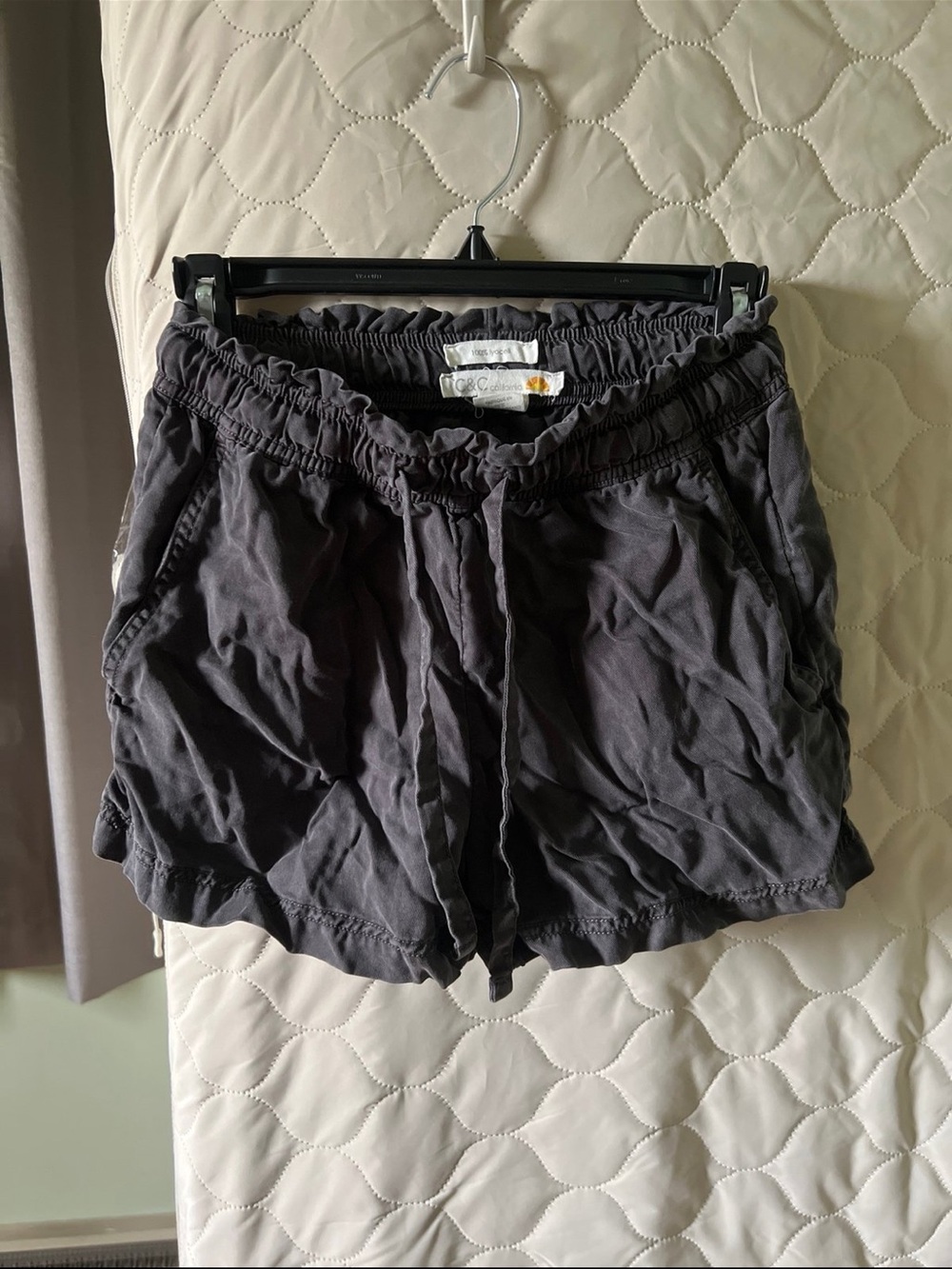 Women's Dark Gray Drawstring Waist Pull-On Shorts